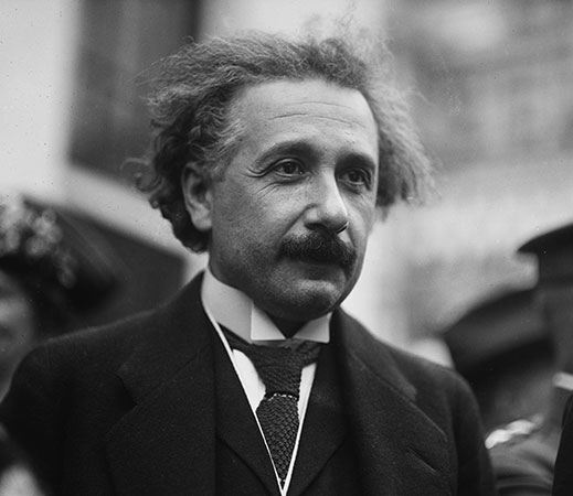 Famous Albert Einstein Quotes in Hindi