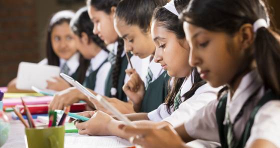 Debate Smart Phone School Students in Hindi 